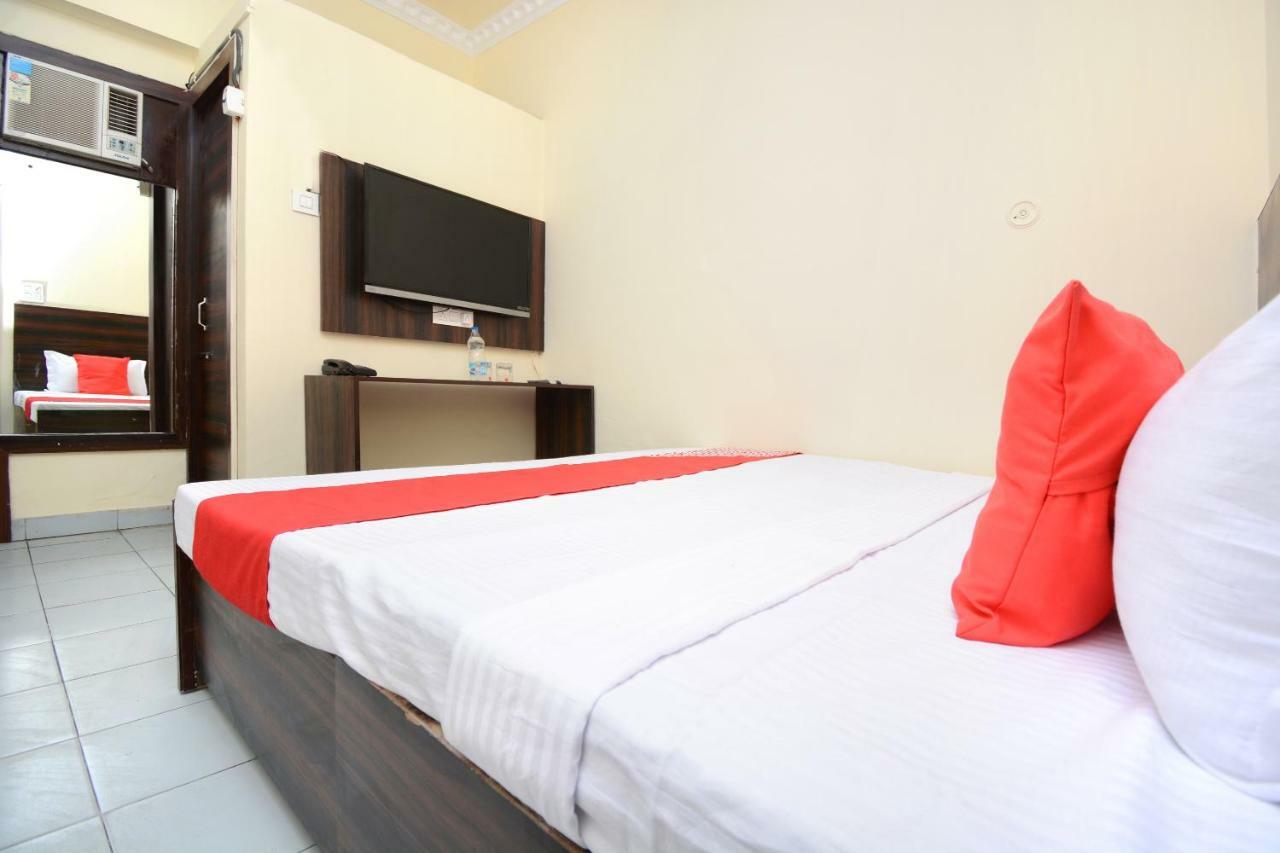 Oyo 28179 Ambay Guest House Jalandhar Exteriör bild